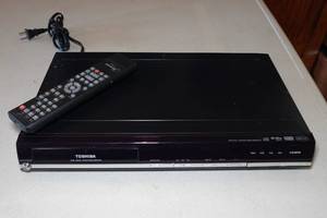 lot 452 image: Toshiba DVD Recorder