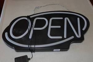 lot 423 image: Lighted Open Sign