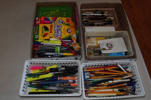 lot 603 image: Assorted Markers and Pencils
