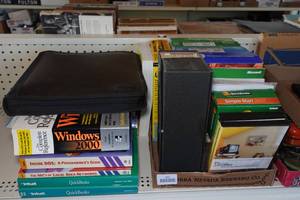 lot 614 image: Assorted Computer Programs and Informational Books