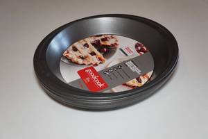 lot 407 image: 6 Goodcook 9 Pie Pans
