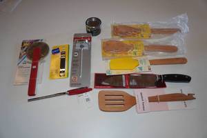 lot 552 image: Assorted Kitchen - Pizza Cutter, Can Opener, Knife
