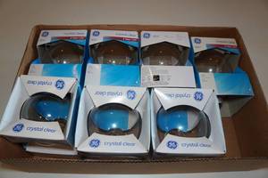 lot 495 image: 6 60W Crystal Clear Bulbs