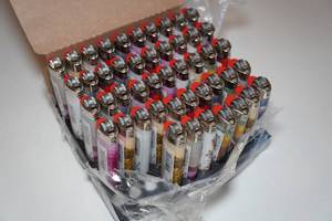 lot 499 image: 47 Bic Lighters