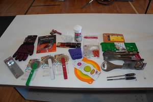 lot 541 image: Assorted Kitchen - Pizza Cutters, Tenderizer, Cutting Board