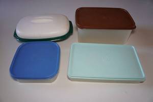 lot 588 image: Vintage Tupperware
