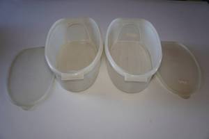 lot 593 image: Vintage Tupperware