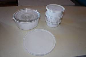 lot 646 image: Vintage Corningware Dishes