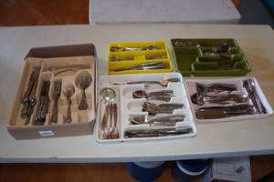 lot 652 image: Assorted Flatware