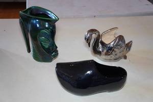 lot 662 image: Vintage Dishes