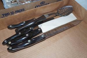 lot 651 image: Vintage Cutco Knives and Slotted Spoon