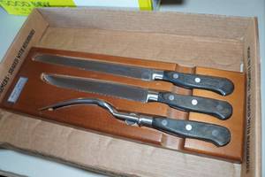 lot 649 image: Jacques Debarr Carving Set