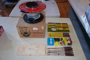 lot 679 image: Vintage Presto Fondue Set