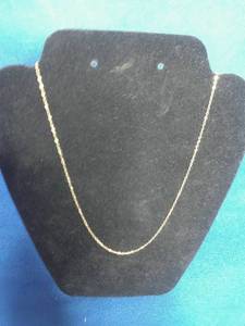 lot 13 image: 14k Gold 4mm Flat Curb Chain 18 Inches