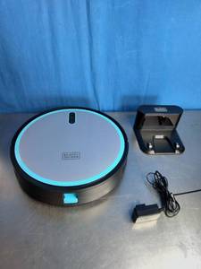 lot 9 image: BLACKDECKER ROBOSERIES Robot Vacuum