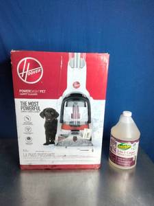 lot 38 image: Hoover PowerDash Pet Compact Carpet Cleaner.