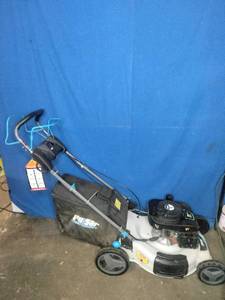 lot 53 image: Pulsar 21 200cc 3-in-1 Self-Propelled Gas Lawn Mower with Electric Start