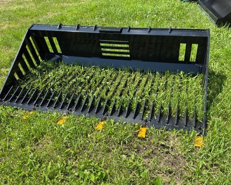 lot 4990 image: FUTURE Skid Steer Rock Bucket (FT-RB66C)