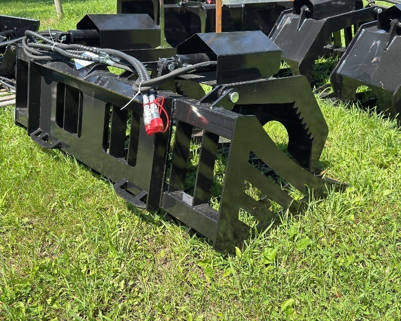 lot 4922 image: FUTURE Skid Steer Rock Grapple BucketHollow Wood Grabber (FU-HWG72C)