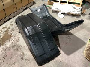 lot 10282 image: Minimizer Fenders 53x18x16 Drop