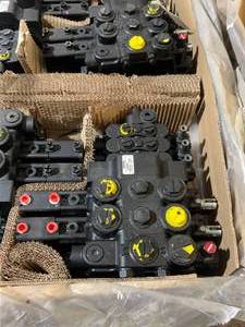 lot 10290 image: Hydraulic Valve Bank