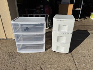 lot 6 image: Plastic Storage Both With Wheels