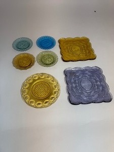 lot 17 image: Colorful Glass Plates