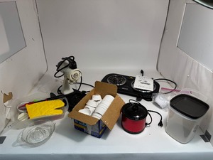 lot 38 image: Kitchen Items