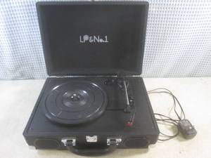 lot 6 image: (D-3) LP&No.1 Portable Turntable - ...