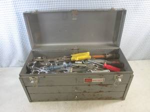 lot 54 image: (EC1) Vintage Craftsman 2-Drawer 20...