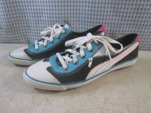 lot 76 image: (BSB) Pair of Puma 917 Mini Shoes S...