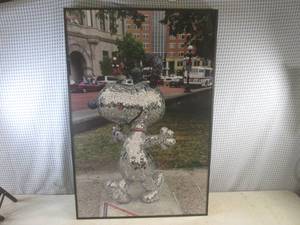 lot 87 image: (D-4) Framed Snoopy Statue Photo Po...