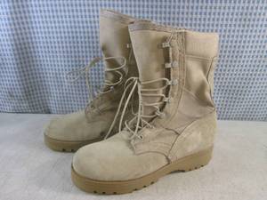 lot 99 image: (BS) Pair of Wellco Vibram Boots Si...