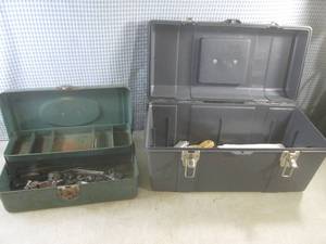 lot 107 image: (BS) 19 Plastic Stack-On Tool Box ...