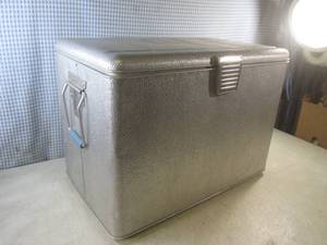 lot 123 image: (G-1) Vintage Poloron Aluminum Ice ...