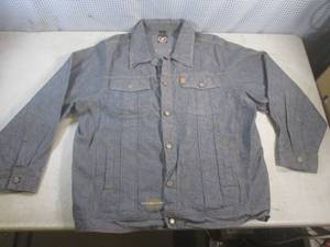 lot 140 image: (H-2) Vintage Enyce Denim Jacket Si...