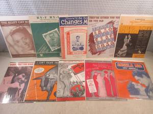 lot 146 image: (EC1) 10 Vintage Assorted SongsArt...