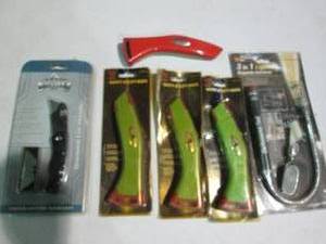 lot 13 image: 3-in-1 lighted magnetic screwdriver...