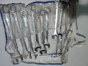 lot 19 image: 200psi pliable 50ft 58 Water hose...