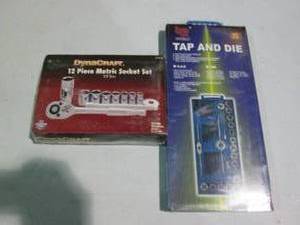 lot 29 image: 12pc Metric socket set with ratchet...