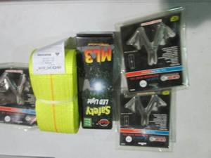 lot 42 image: 4in x 20ft tiw strap, LED safety li...