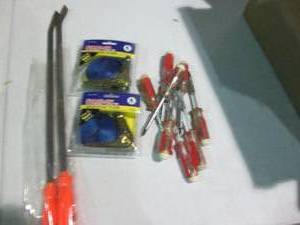 lot 83 image: 2-24in pry bars, 2 endless ratchet ...