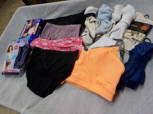 lot 55 image: Ladies Briefs- most new size M, Umb...