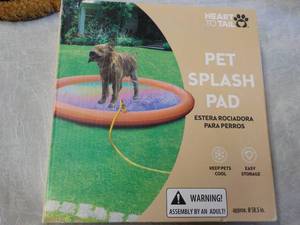 lot 80 image: Pet Splash Pad...