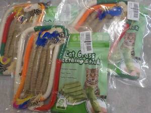lot 85 image: Cat Grass Teething Sticks...