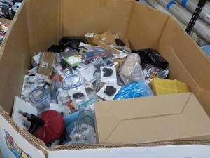 lot 117 image: Pallet of New Overstock, Plumbing a...