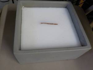lot 161 image: 8 Square Candle...