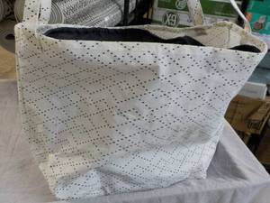 lot 178 image: Extra Large Fabric Hamper...