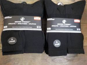 lot 197 image: 12 Pair Wear Proof Athletic  Socks ...