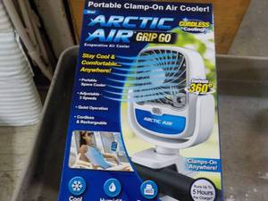 lot 213 image: Artic Air Portable Clamp-on Air Coo...